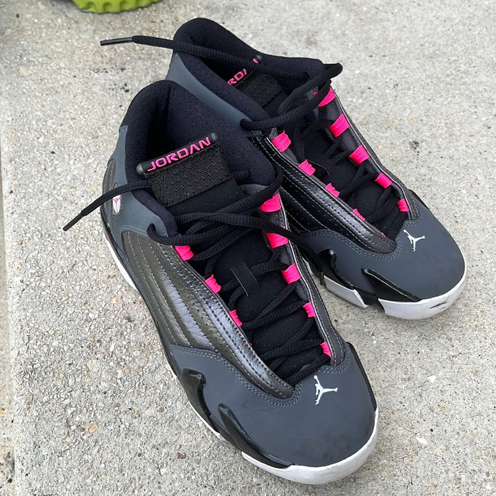 COPY - Gently worn 5y 6.5 in womens Jordan’s